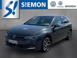 Grau Gebraucht 2021 VW Golf VIII Style Limousine | 25.430 € (Etwas zu teuer)
