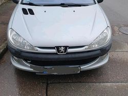 Silber Gebraucht 2003 Peugeot 206 CC Cabrio | 1.900 € (Etwas zu teuer)