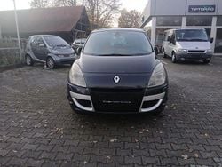 Grau Gebraucht 2010 Renault Scénic Luxe Van / Kleinbus | 1.900 € (Fairer Preis)