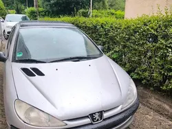 Grau Gebraucht 2000 Peugeot 206 Kleinwagen | 690 €