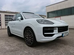 Weiß Gebraucht 2025 Porsche Cayenne SUV | 93.590 € (Superpreis)