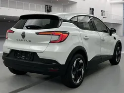 Weiß weiß Gebraucht 2025 Renault Captur Techno SUV | 27.940 € (Etwas zu teuer)