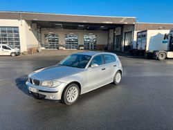 Silber Gebraucht 2004 BMW 116 Kleinwagen | 2.250 €