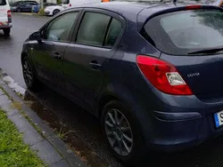 Grau Gebraucht 2010 Opel Corsa Edition Limousine | 1.500 € (Guter Preis)