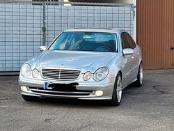 Silber Gebraucht 2002 Mercedes E320 Limousine | 3.999 € (Guter Preis)