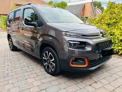 Grau Gebraucht 2021 Citroën Berlingo Shine Van / Kleinbus | 23.500 € (Etwas zu teuer)