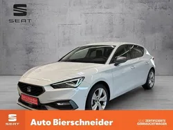 Weiss Gebraucht 2024 Seat Leon FR Limousine | 27.450 € (Fairer Preis)