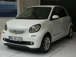 Weiß Gebraucht 2019 Smart ForFour Limousine | 12.990 € (Fairer Preis)