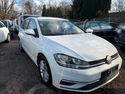 Weiß Gebraucht 2017 VW Golf VII Kombi | 5.100 €