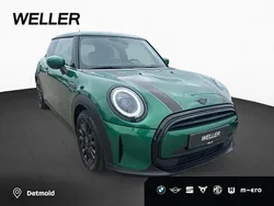 British racing green (dunkelgrün) Gebraucht 2022 Mini Cooper Classic Kleinwagen | 17.990 € (Etwas zu teuer)