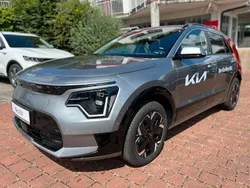 Grau Gebraucht 2023 Kia e-Niro 2 SUV | 32.980 € (Etwas zu teuer)