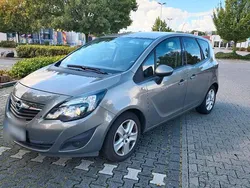 Grau Gebraucht 2011 Opel Meriva Van / Kleinbus | 3.650 € (Fairer Preis)