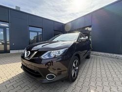 Schwarz Gebraucht 2016 Nissan Qashqai N-Connecta SUV | 12.990 € (Fairer Preis)