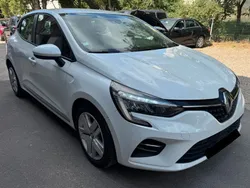 Weiß Gebraucht 2021 Renault Clio V Limousine | 9.223 €
