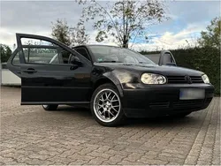Schwarz Gebraucht 2002 VW Golf IV Limousine | 1.750 €