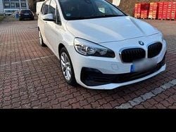 Weiß Gebraucht 2020 BMW 218 Gran Tourer Van / Kleinbus | 8.800 € (Guter Preis)