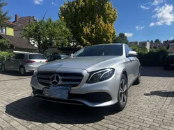 Silber Gebraucht 2016 Mercedes E200 Limousine | 22.900 € (Teuer)