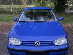 Blau Gebraucht 1999 VW Golf IV Kleinwagen | 1.900 € (Fairer Preis)