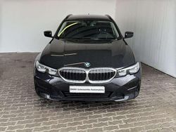 Schwarz Gebraucht 2022 BMW 318 Advantage Kombi | 25.198 € (Guter Preis)