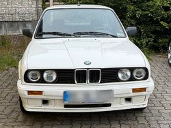 Weiß Gebraucht 1990 BMW 316 Limousine | 4.500 €