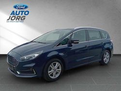 Blau Gebraucht 2022 Ford S-MAX Titanium Van / Kleinbus | 29.849 € (Guter Preis)