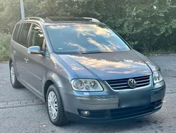 Grau Gebraucht 2007 VW Touran Highline Van / Kleinbus | 3.650 € (Superpreis)
