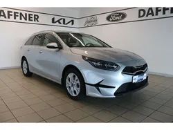 (kcs) sparkling silver m Gebraucht 2023 Kia Ceed Sportswagon Vision Kombi | 22.690 € (Guter Preis)