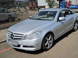 Grau Gebraucht 2010 Mercedes E200 Coupé | 13.500 € (Teuer)