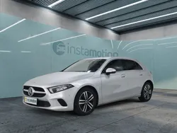 Silber Gebraucht 2022 Mercedes A180 Limousine | 24.670 € (Fairer Preis)