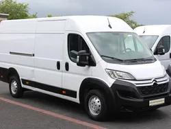 Weiß Gebraucht 2024 Citroën Jumper Van / Kleinbus | 24.988 € (Guter Preis)