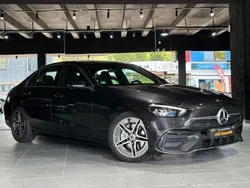 Grau Gebraucht 2023 Mercedes C200 AMG line Limousine | 39.999 € (Fairer Preis)