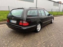 Schwarz Gebraucht 2003 Mercedes E320 Avantgarde Kombi | 2.900 € (Fairer Preis)