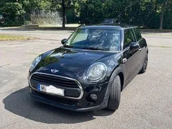 Schwarz Gebraucht 2016 Mini ONE Pepper Kleinwagen | 11.499 € (Fairer Preis)