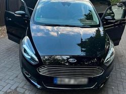 Schwarz Gebraucht 2016 Ford S-MAX Titanium Van / Kleinbus | 10.200 € (Fairer Preis)
