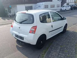 Gletscherweiss Gebraucht 2010 Renault Twingo Kleinwagen | 1.990 € (Etwas zu teuer)