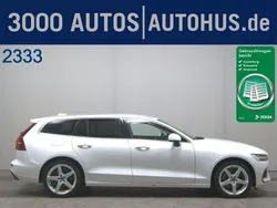 Ice white / solid Gebraucht 2022 Volvo V60 Core Kombi | 26.480 € (Superpreis)