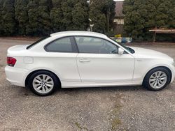 Weiß Gebraucht 2010 BMW 118 Coupé Coupé | 4.200 € (Fairer Preis)