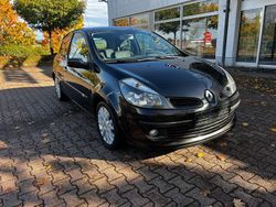 Schwarz Gebraucht 2006 Renault Clio II Dynamique Limousine | 1.699 € (Fairer Preis)
