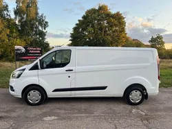 Weiß Gebraucht 2021 Ford Transit Custom Trend Van / Kleinbus | 16.999 € (Superpreis)