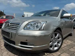 Beige Gebraucht 2003 Toyota Avensis Kombi | 1.890 € (Guter Preis)