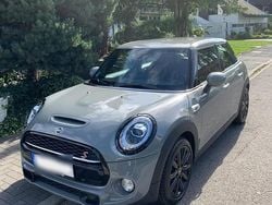 Grau Gebraucht 2018 Mini Cooper S Kleinwagen | 15.500 € (Fairer Preis)