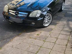 Schwarz Gebraucht 2002 Mercedes SLK200 Cabrio | 6.800 € (Teuer)