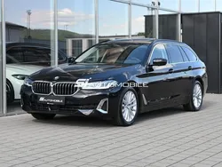 Black sapphire metallic Gebraucht 2023 BMW 530 Luxury Line Kombi | 53.450 € (Teuer)