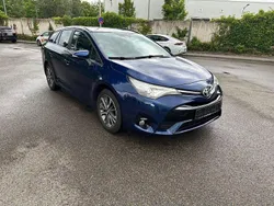 Blau Gebraucht 2016 Toyota Avensis Kombi | 8.599 € (Fairer Preis)
