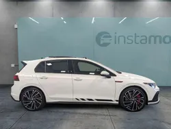 Weiß Gebraucht 2023 VW Golf VIII GTI Kleinwagen | 39.849 € (Fairer Preis)