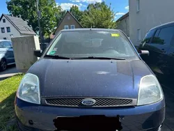 Blau Gebraucht 2004 Ford Fiesta Kleinwagen | 650 € (Guter Preis)