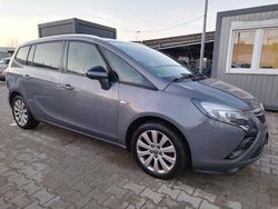 Grau Gebraucht 2016 Opel Zafira Tourer drive Van / Kleinbus | 5.950 € (Superpreis)