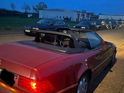 Rot Gebraucht 1991 Mercedes SL300 Cabrio | 12.000 €