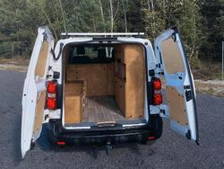 Weiß Gebraucht 2017 Citroën Jumpy Van / Kleinbus | 16.500 €