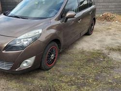 Gebraucht 2010 Renault Grand Scénic Dynamique Van / Kleinbus | 4.700 € (Fairer Preis)